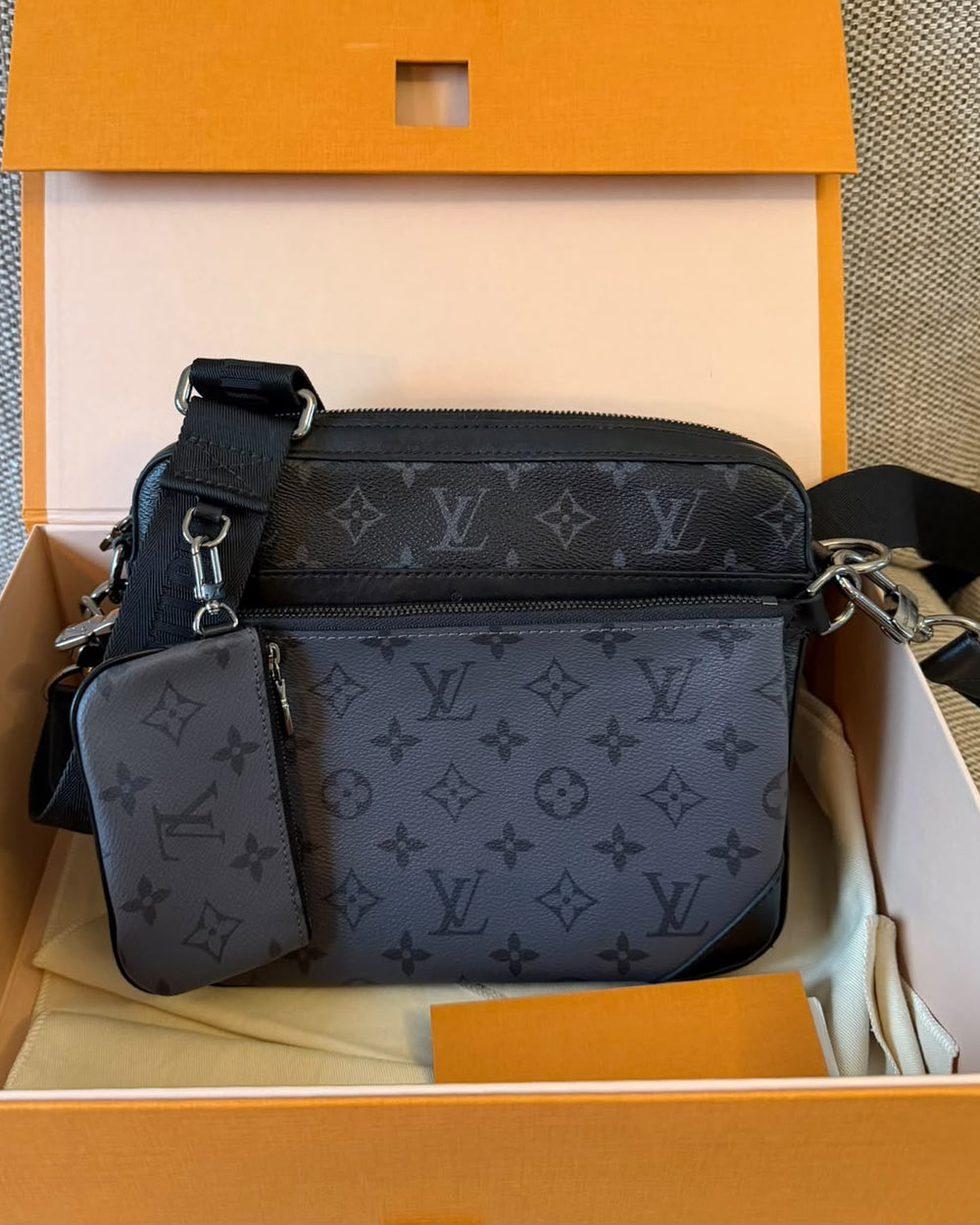Louis Vuitton Trio Messenger Bag