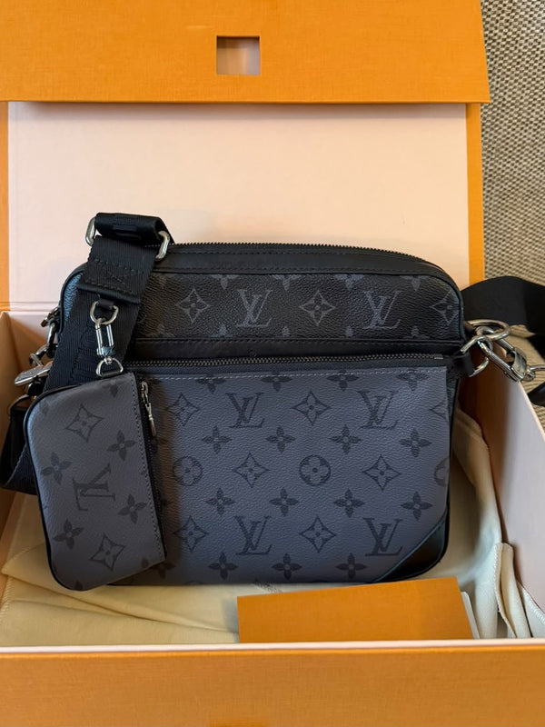 Louis Vuitton Trio Messenger Bag